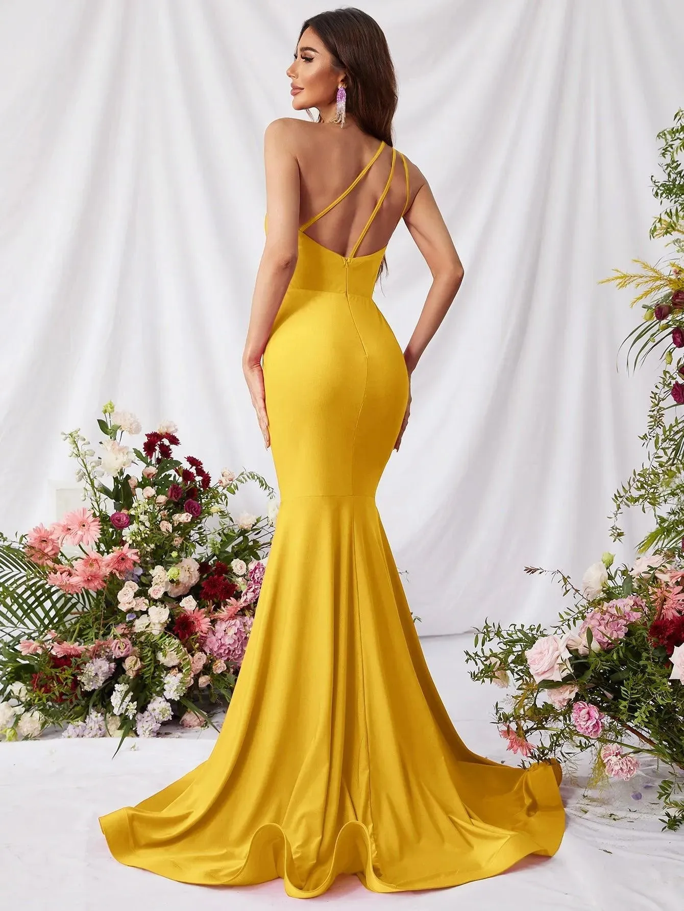 Elegant One Shoulder Mermaid Hem Formal Dresses